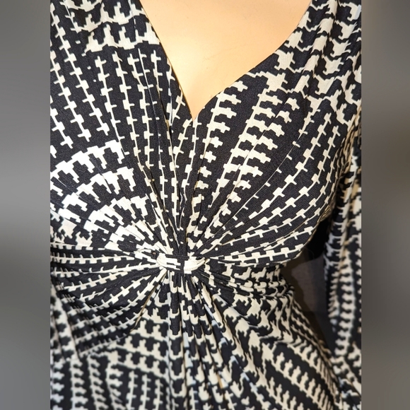 Ellen Tracy Blouse - Picture 2 of 3